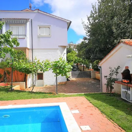 Romina- 50m From The Sea Appartement Pula