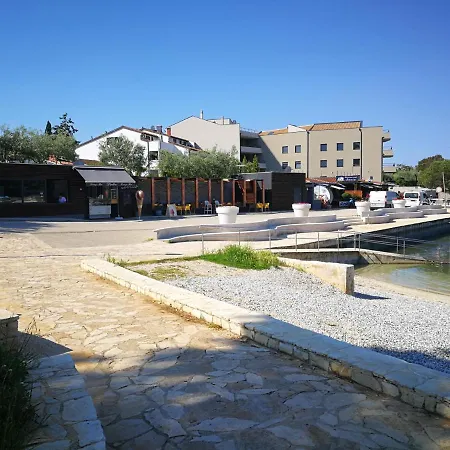 Romina- 50m From The Sea Appartement *